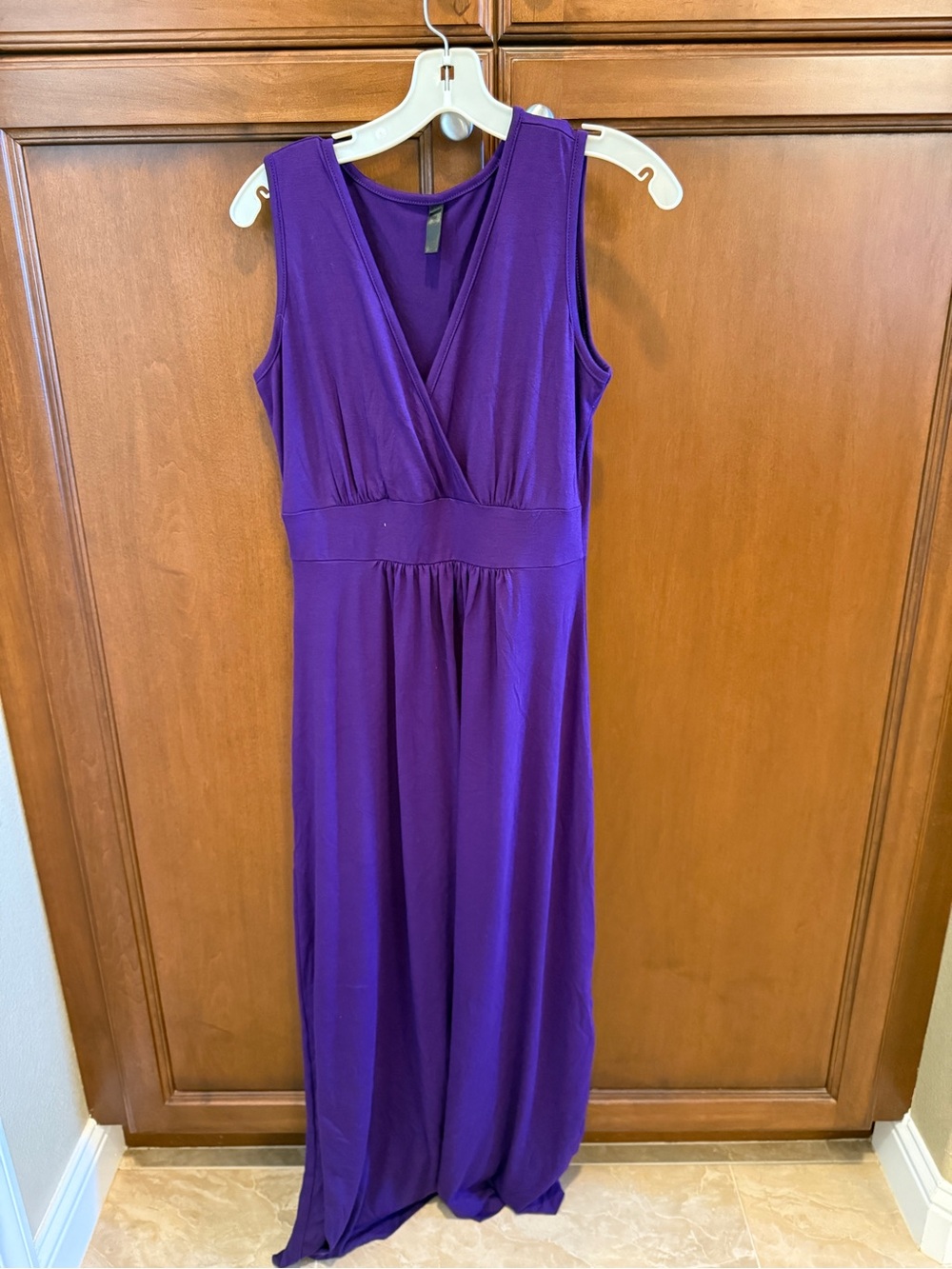 Sleeveless V-Neck Maxi Dress in Deep Purple